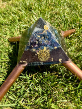 The "Jumbo Giza Mini-Chembuster - 3 lbs, 6x6" base; double coated; Orgone Earth Pipes for grounding