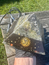 The "Jumbo Giza Equalizer" - Pulsed Radionics Orgone Pyramid, 6x6” Base