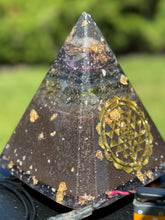 The "Nubian Chakra Equalizer" - 8 Sided, 15Hz or 30k Hz Radionics Orgone Pyramid + Tensor Ring