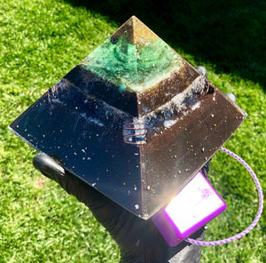 The "Jumbo Giza Equalizer" - Pulsed Radionics Orgone Pyramid, 6x6” Base
