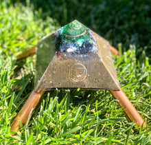 The "Medium Giza Mini-Chembuster" - 4.75x4.75" base with copper Earth Pipes- home orgonization and sky-ionizer